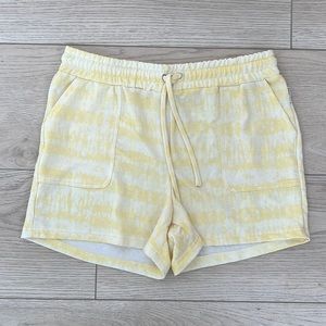 Rae Dunn tie dye shorts yellow m